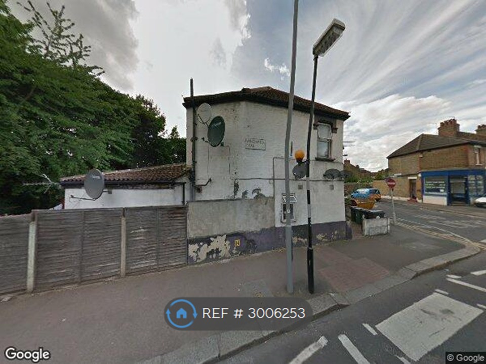 Flat, Haldan Road, London photo 2