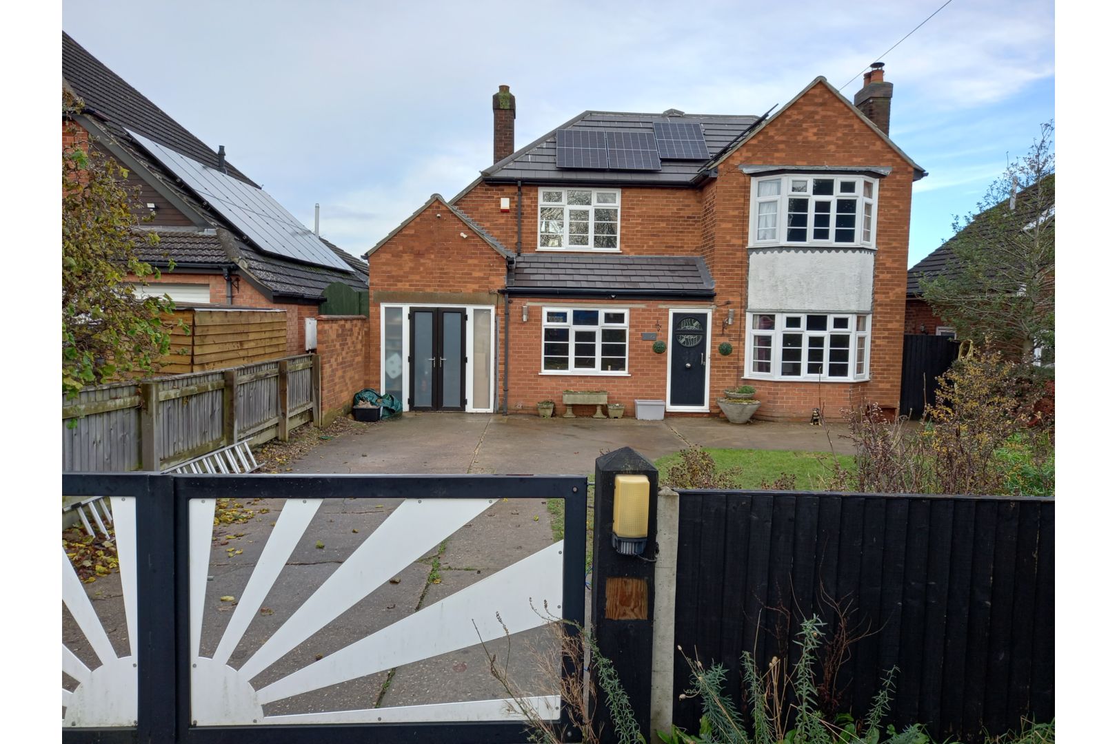 3-bed detached on 125, Bunkers Hill, Lincoln, £350,000