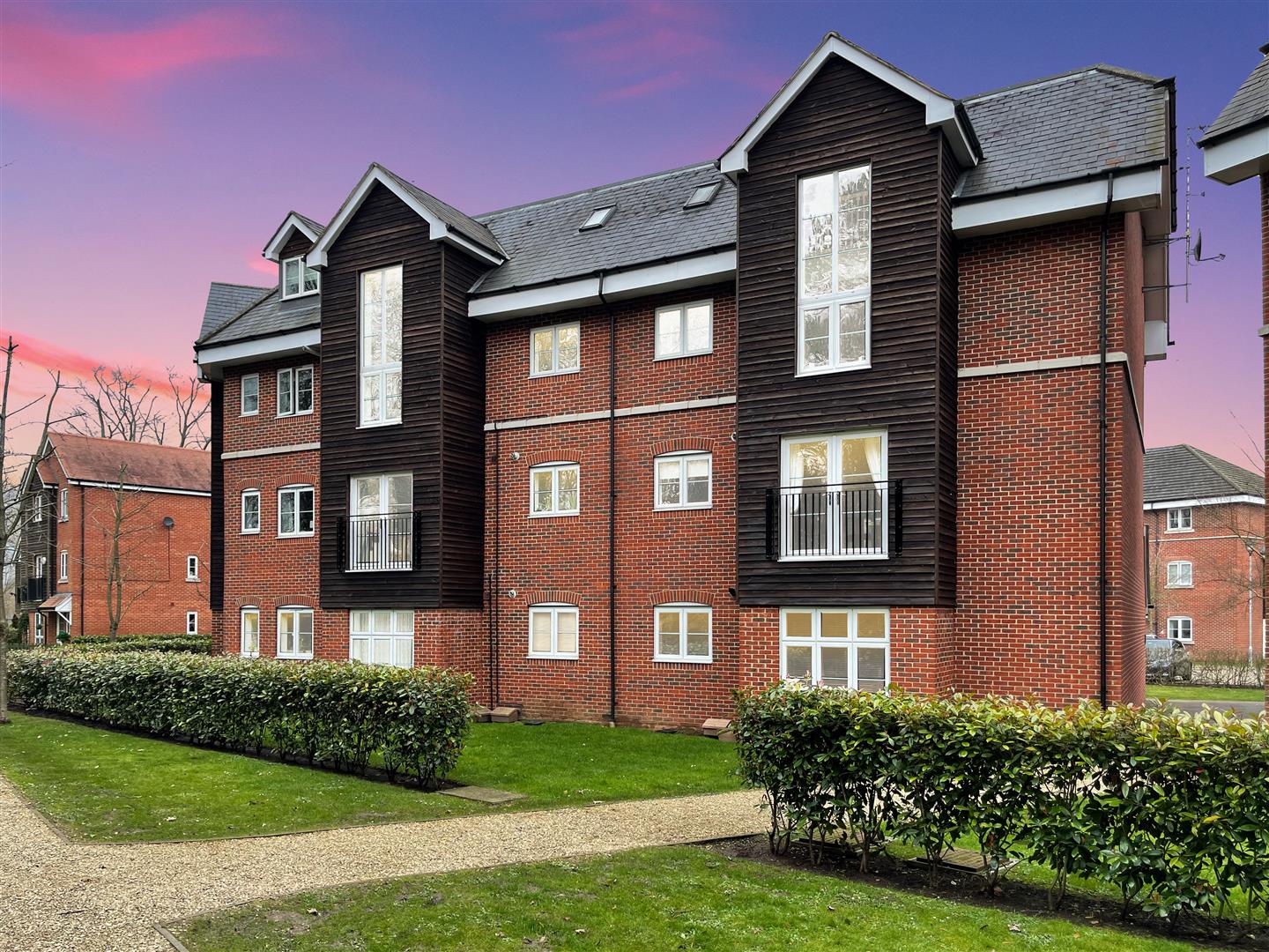48, Wharf Way, Kings Langley photo 2