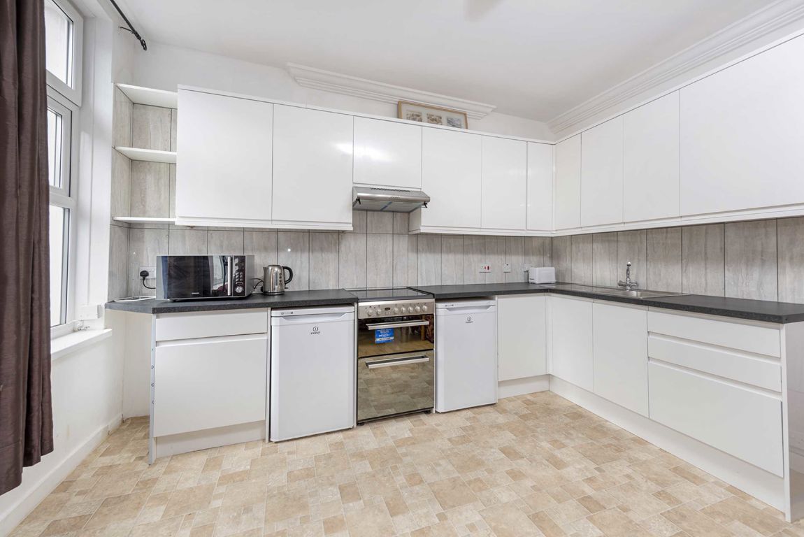Flat 2, 278, Gray's Inn Road, London photo 2
