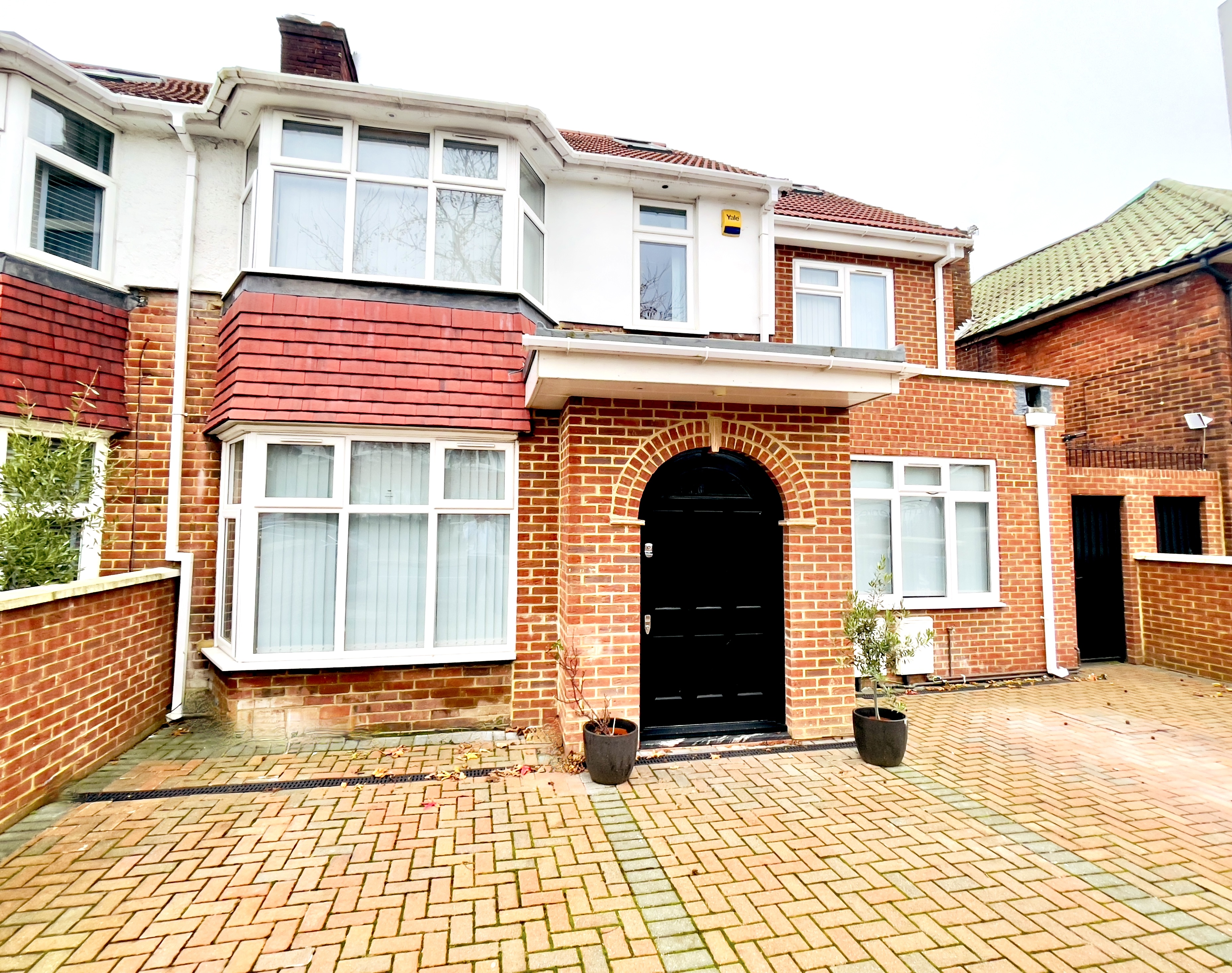 5 bedroom detached house for sale in New Malden