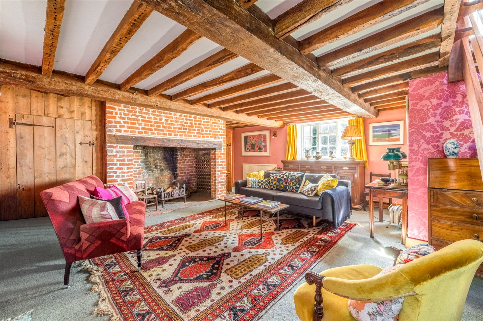 6 bedroom detached house for sale 0