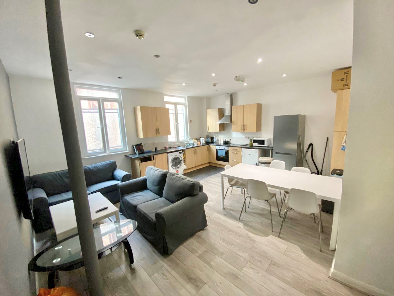 Flat C, Leicester photo 5