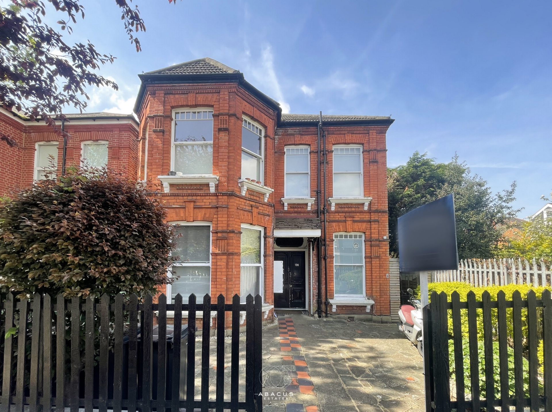 Flat 7 136, Fordwych Road, London photo 3
