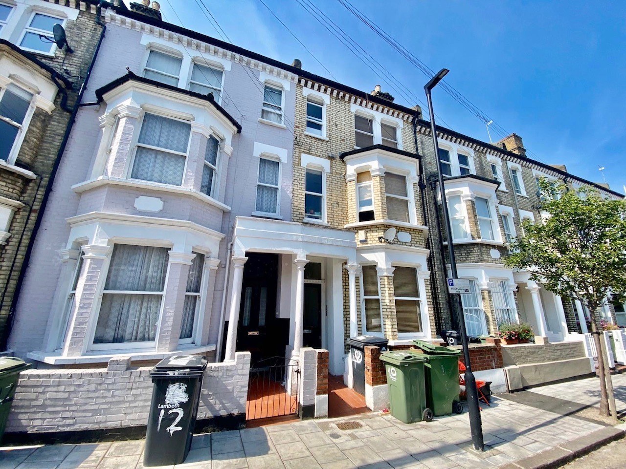 10 Prideaux Road, Clapham photo 2