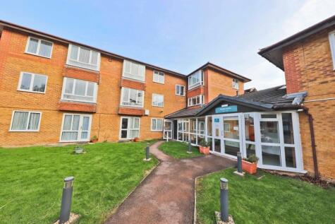 Montesole Court, Pinner photo 2