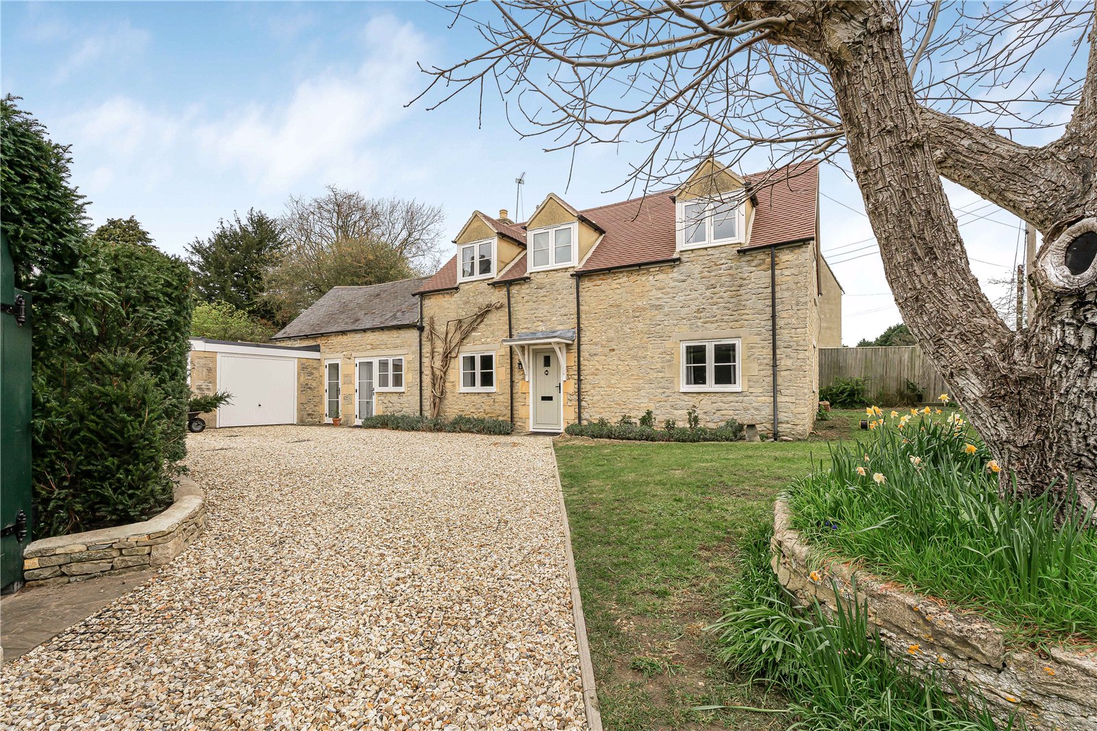 3-bed house on 2, St. Nicholas Close, Islip, £595,000