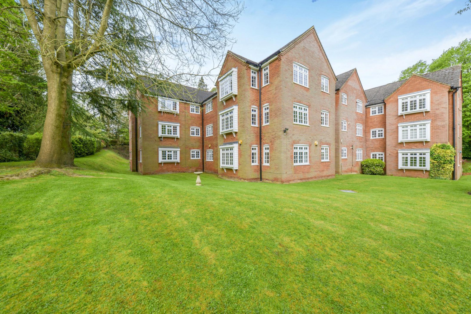 Free property report 9, Cathedral Court, King Harry Lane, St Albans