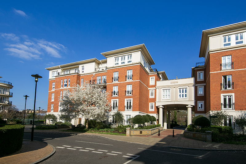 3 bedroom flat for sale 0