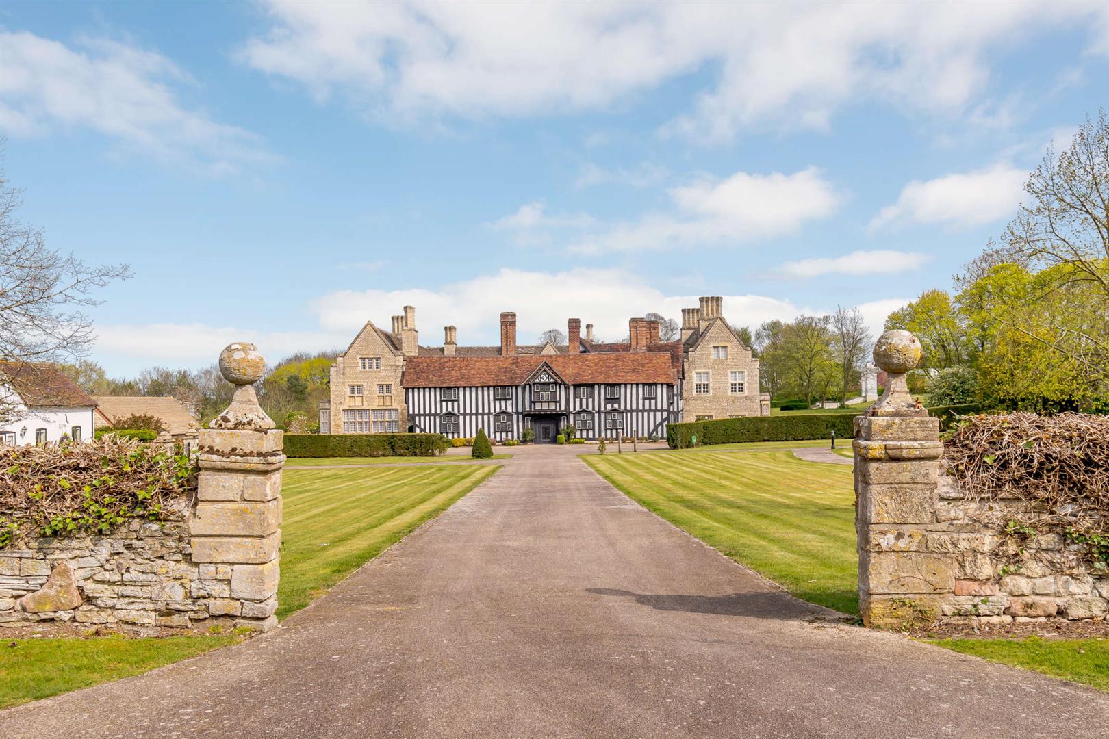 Worcestershire Archives Million pound homes for sale UK, Luxury Cars