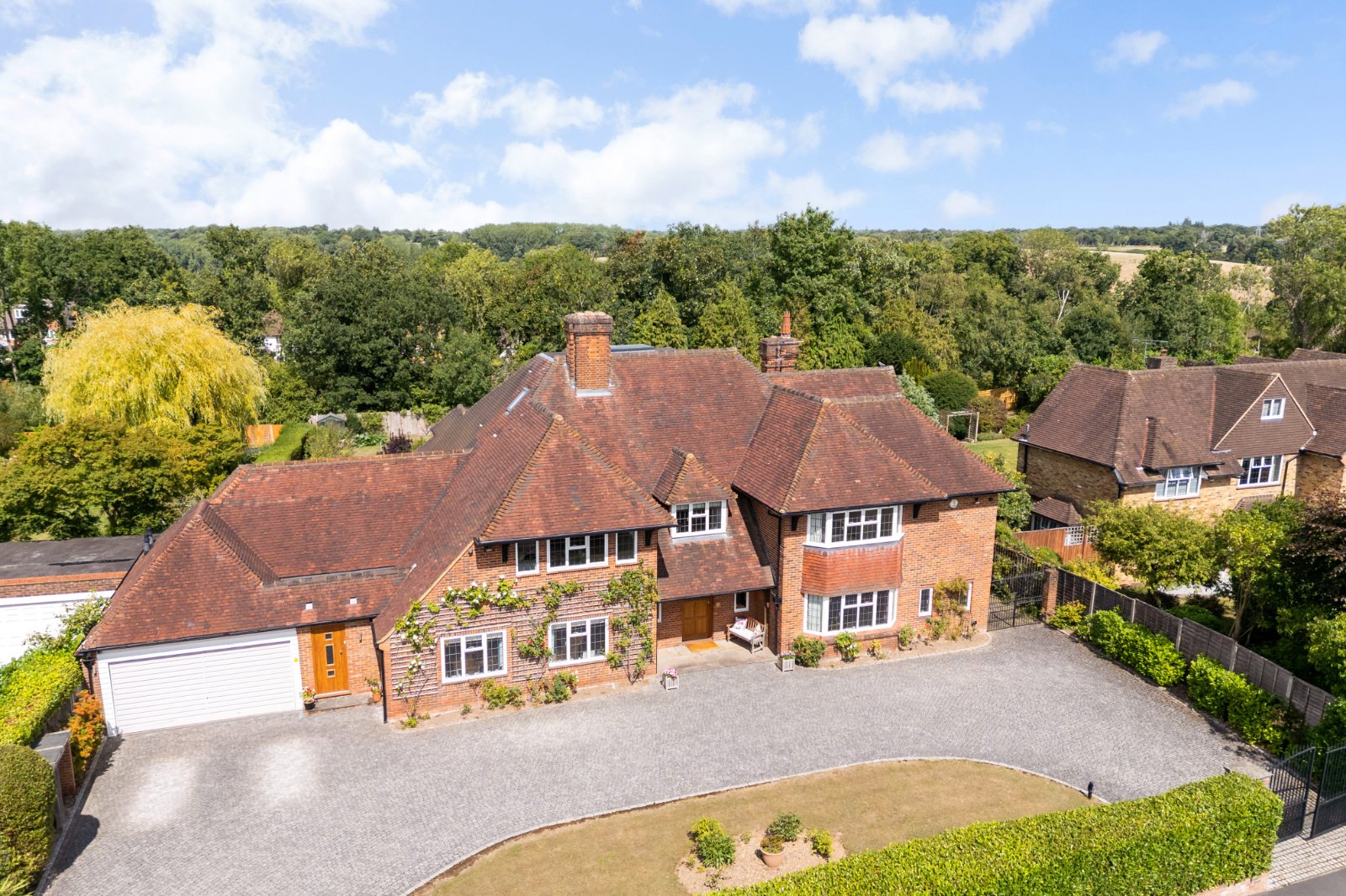 7 bedroom detached house for sale 0