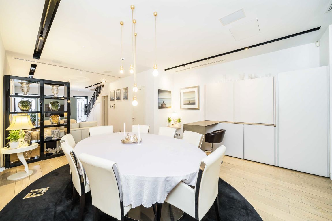5 bedroom property for sale 0