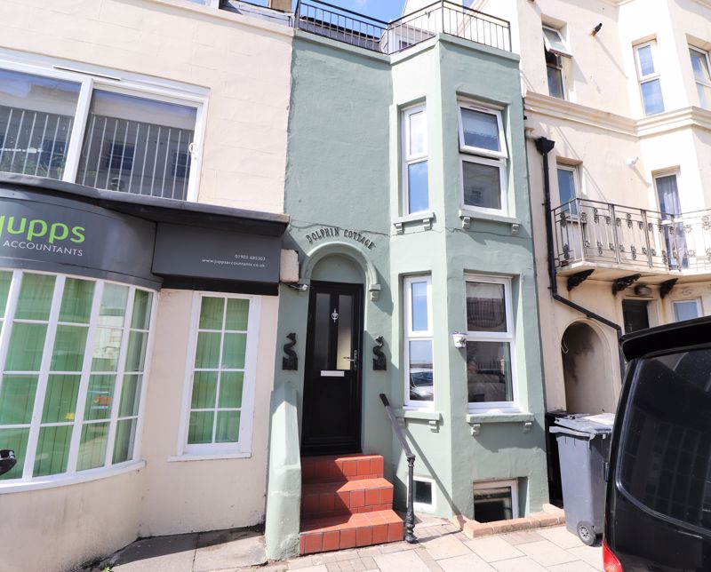 2-bed house on Dolphin Cottage, West Buildings, Worthing, £425,000
