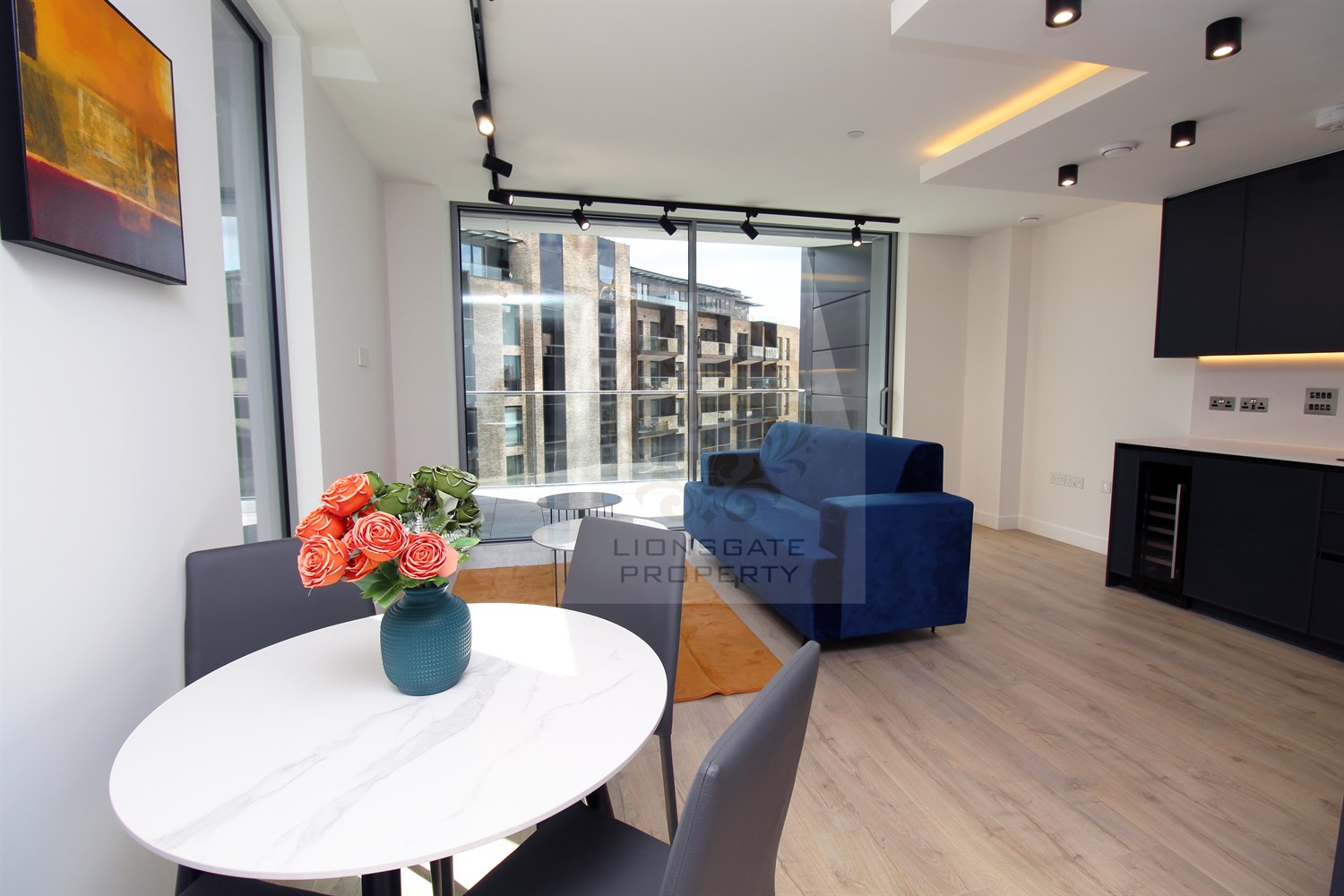 Apartment 9/Valencia Tower, 3 Bollinder Place, London photo 4