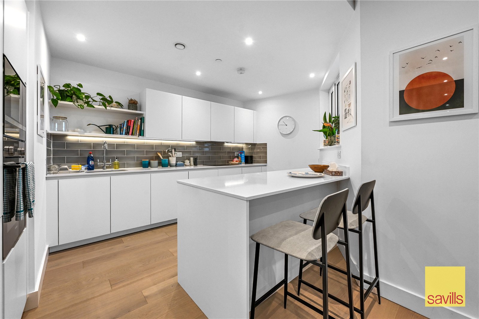 3 bedroom flat for sale 0