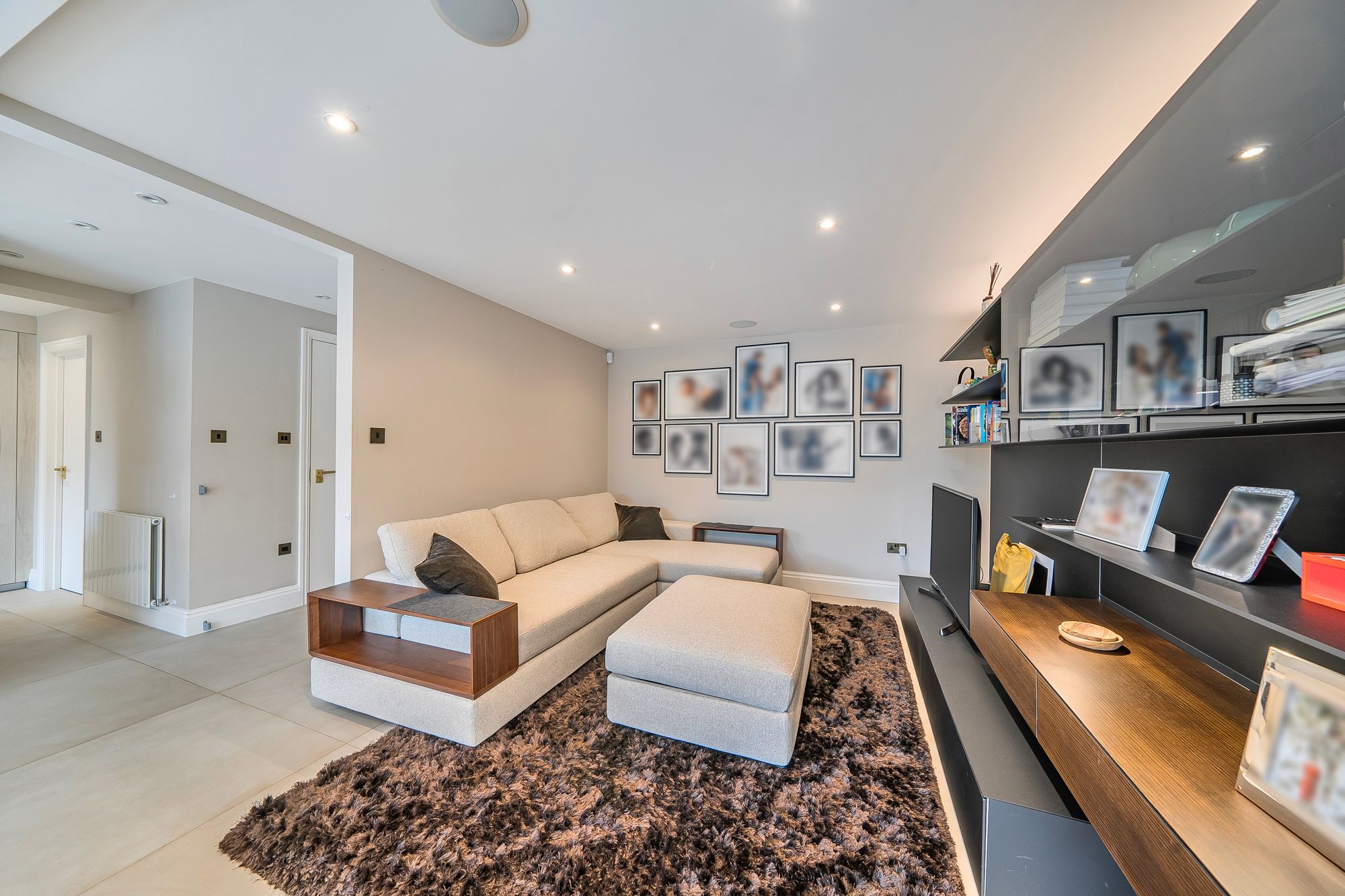 4 bedroom semi-detached house for sale 0