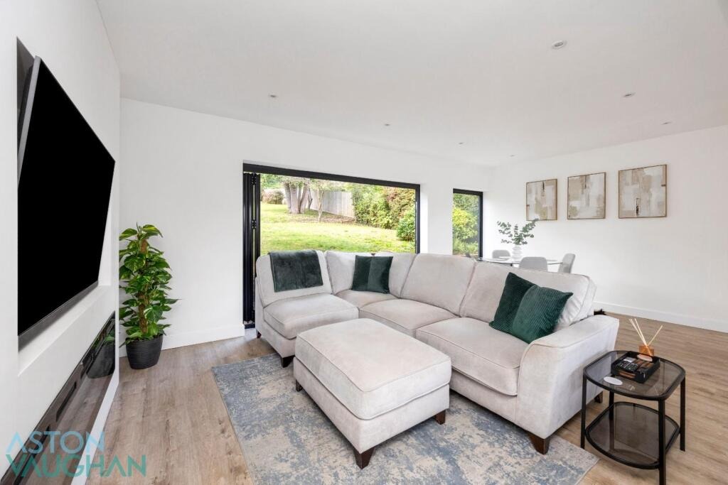 51, Brangwyn Drive, Brighton photo 4