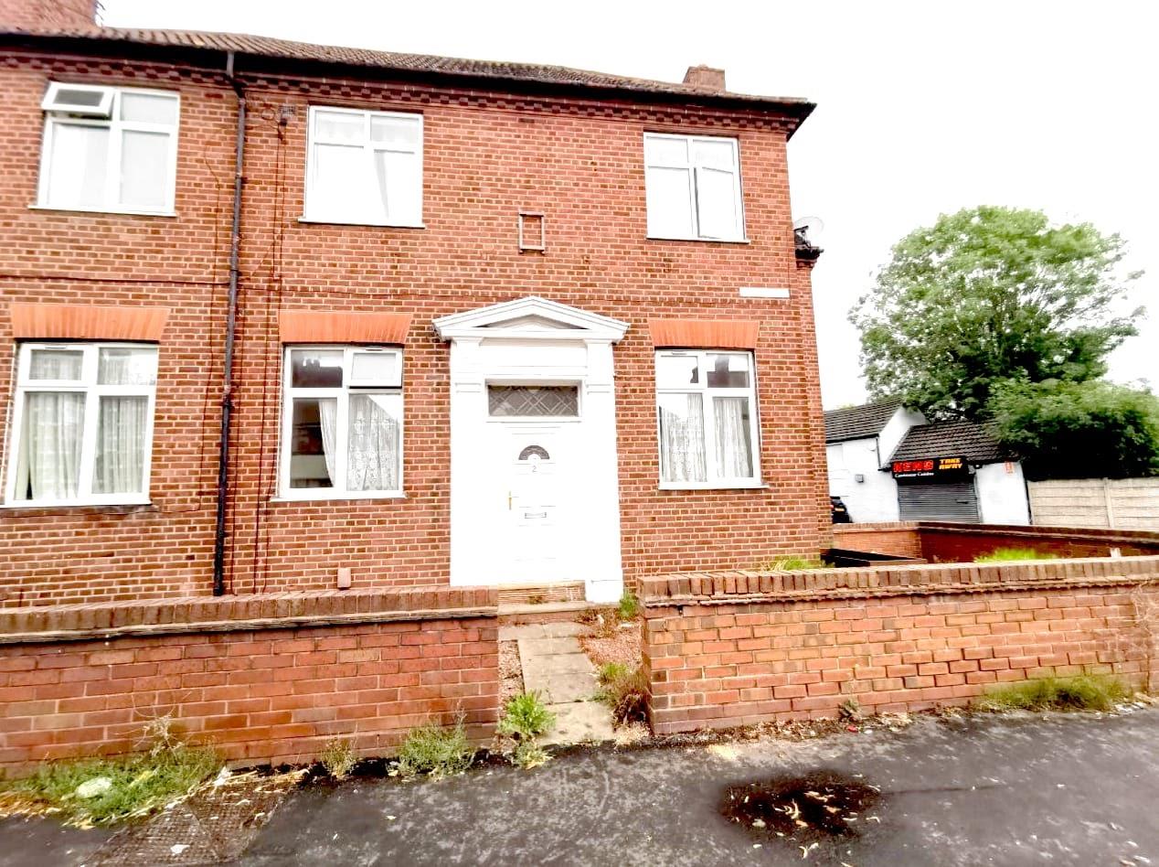 Flat 6, Albion Court, Commonside, Brierley Hill photo 2