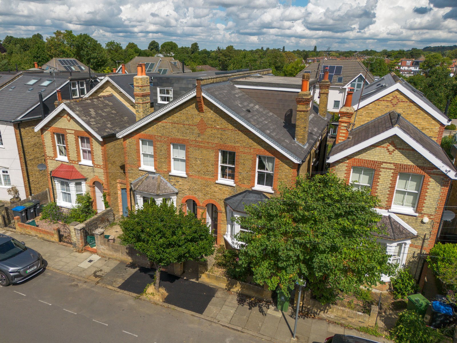 4 bedroom semi-detached house for sale 0