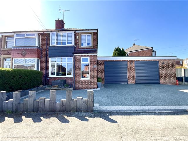 3 bed semi-detached house for sale