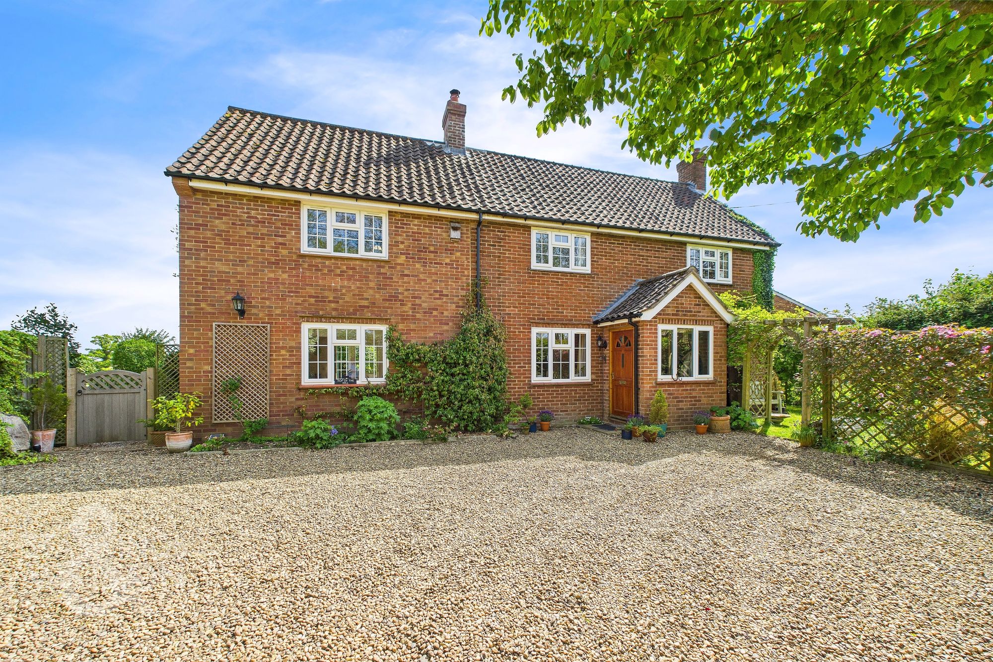 4-bed house on Top Of The Hill Hospital Road, Wymondham, £600,000
