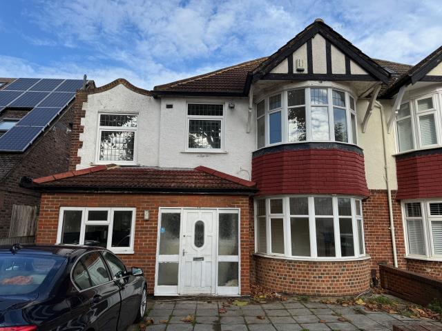 Room 1, 86, Elgar Avenue, Surbiton photo 5