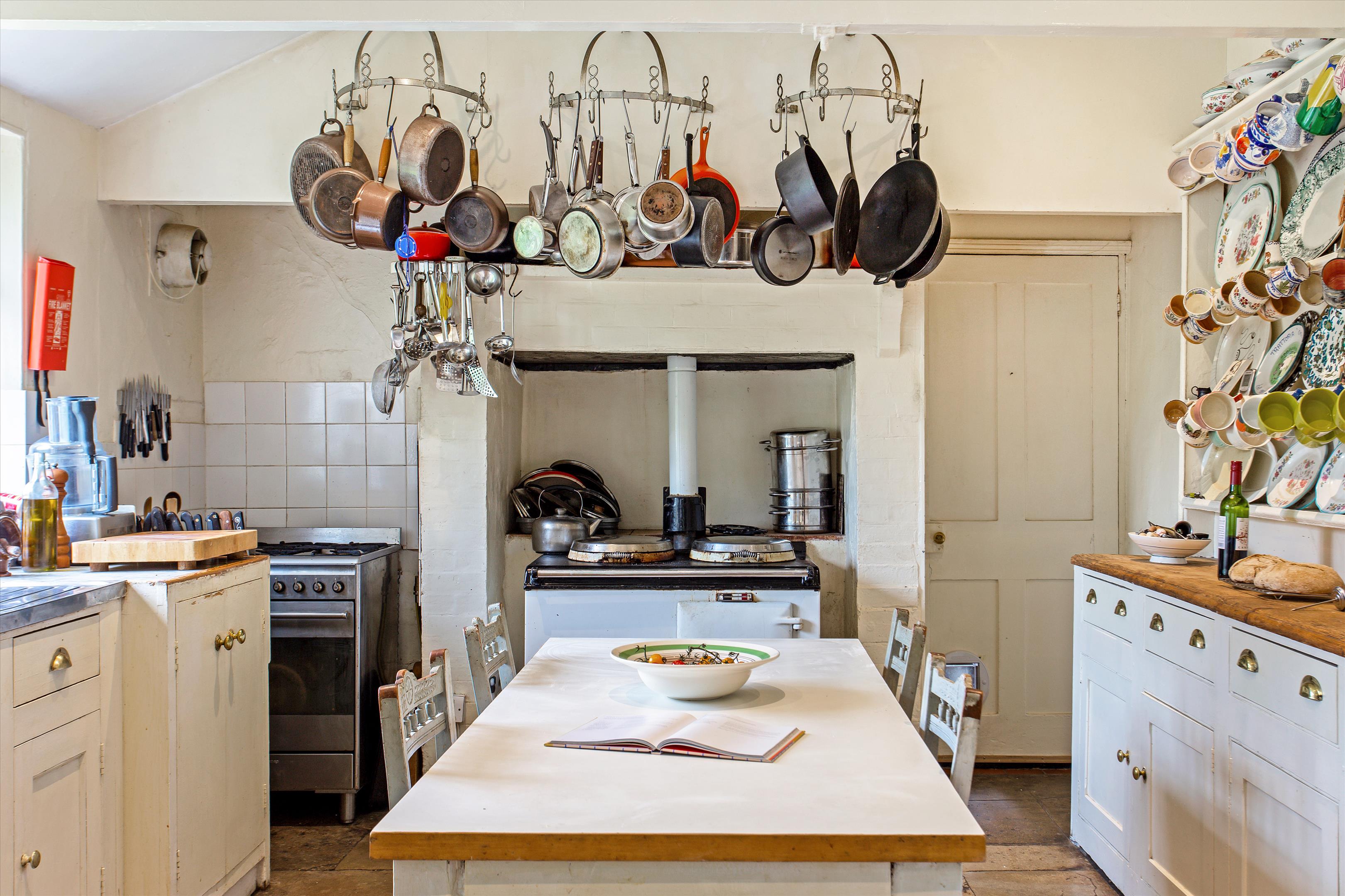 7 bedroom detached house for sale 0