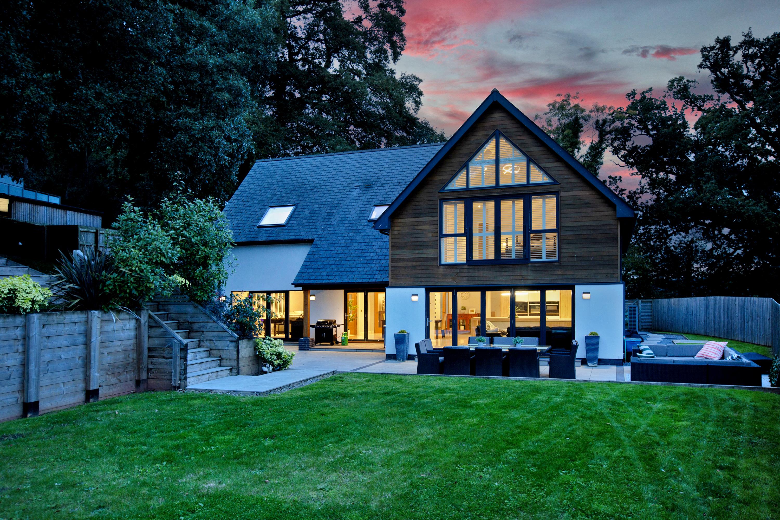 5 bedroom detached house for sale