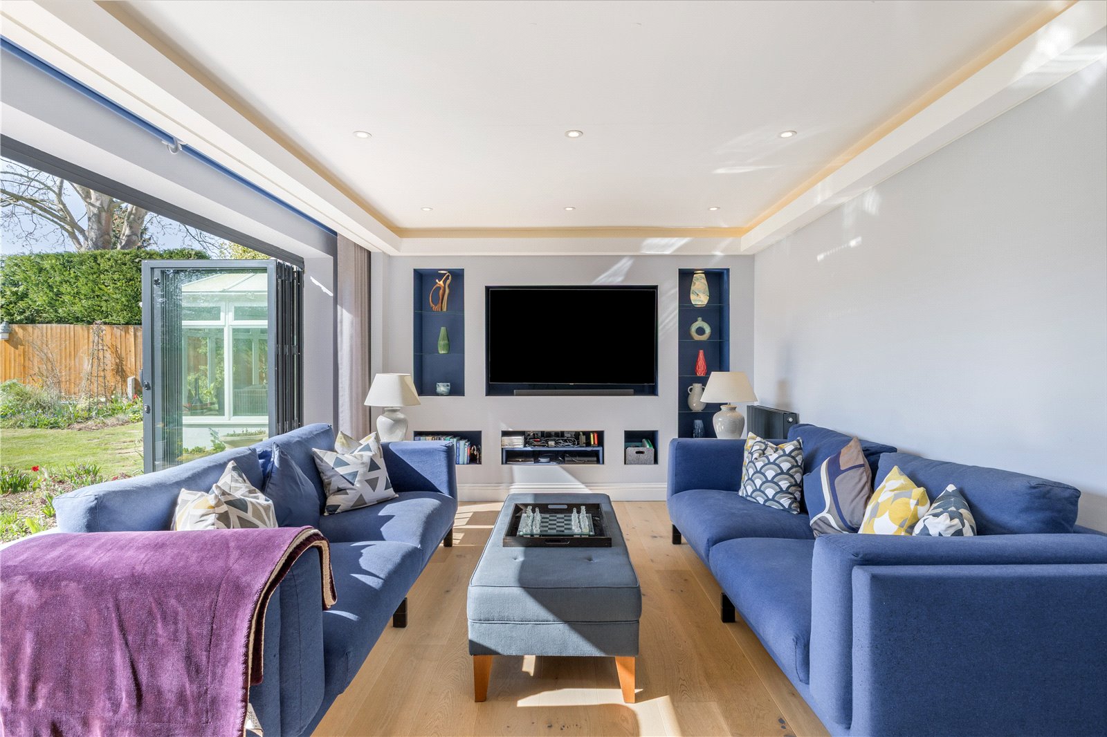 5 bedroom detached house for sale 0