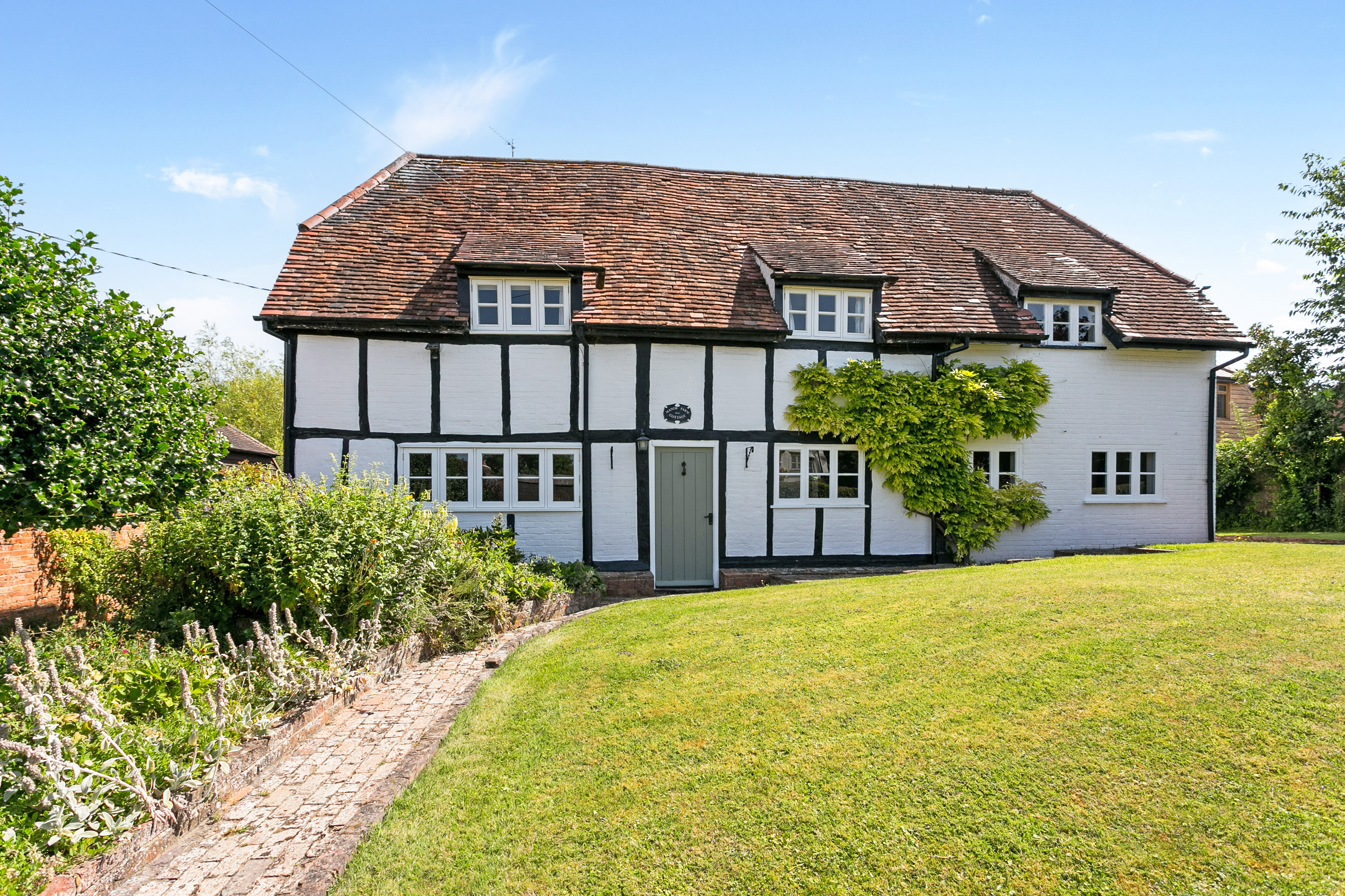 5-bed house on Manor Farm Cottage, Henton, Chinnor, £835,000