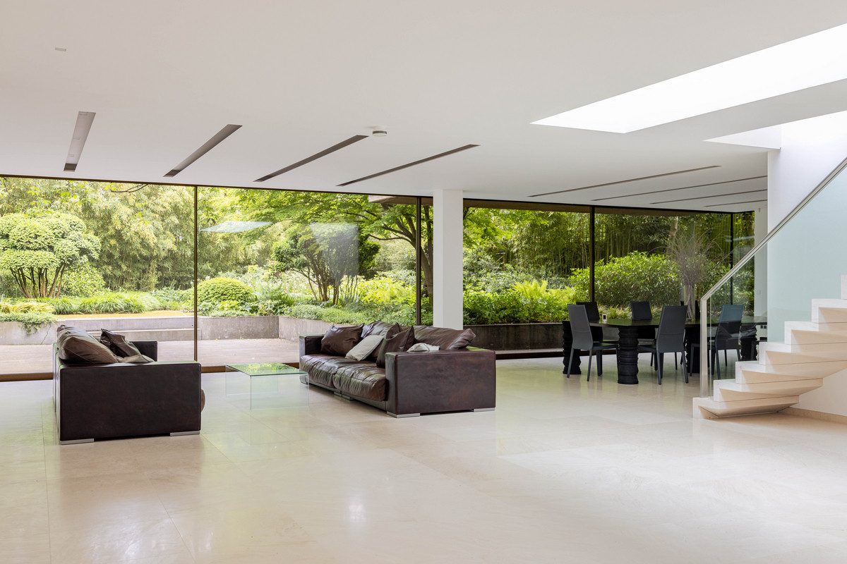 4 bedroom detached house for sale 0