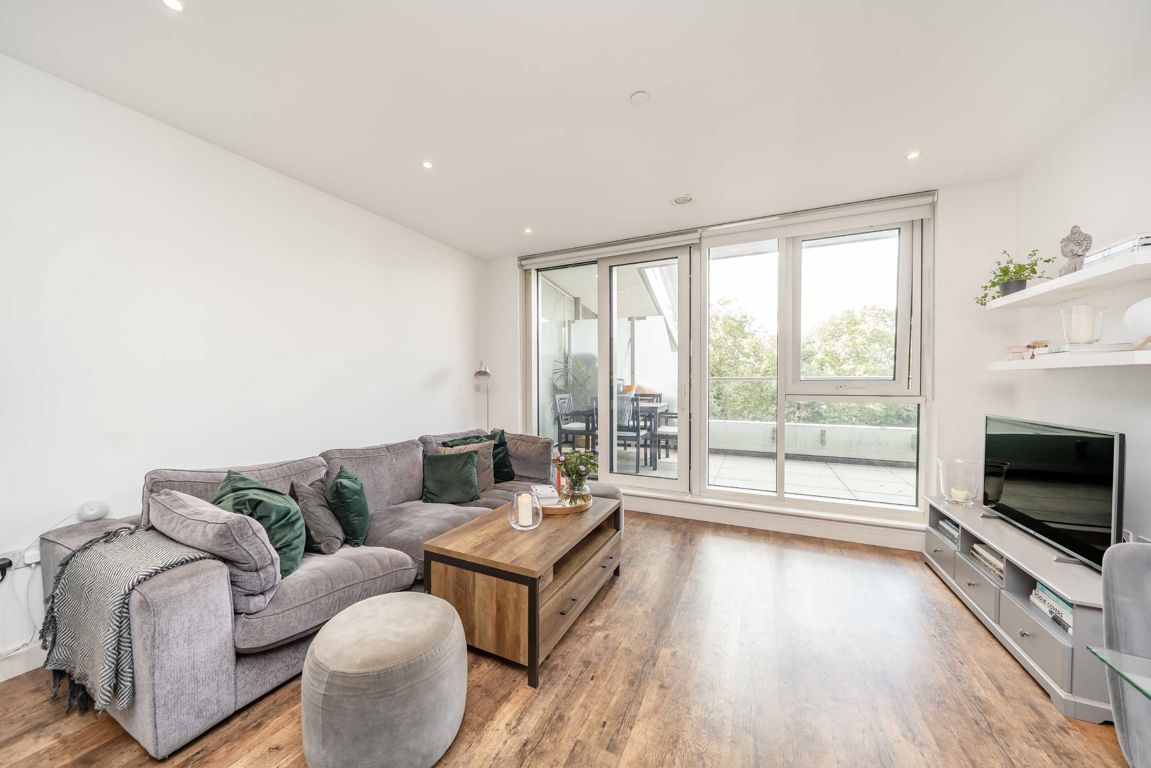 2 bedroom flat for sale 0