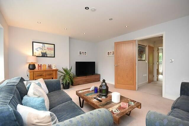 4 bedroom detached house for sale 0