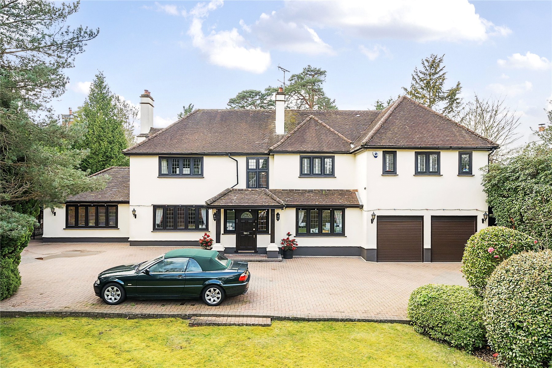 5 bedroom detached house for sale 0