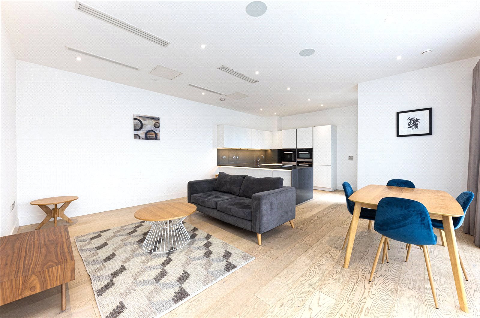 2 bedroom flat for sale 0