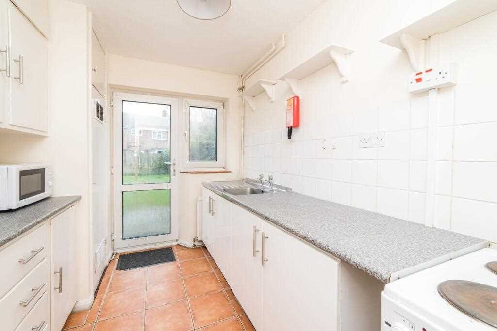 Montfort Close, Canterbury photo 5
