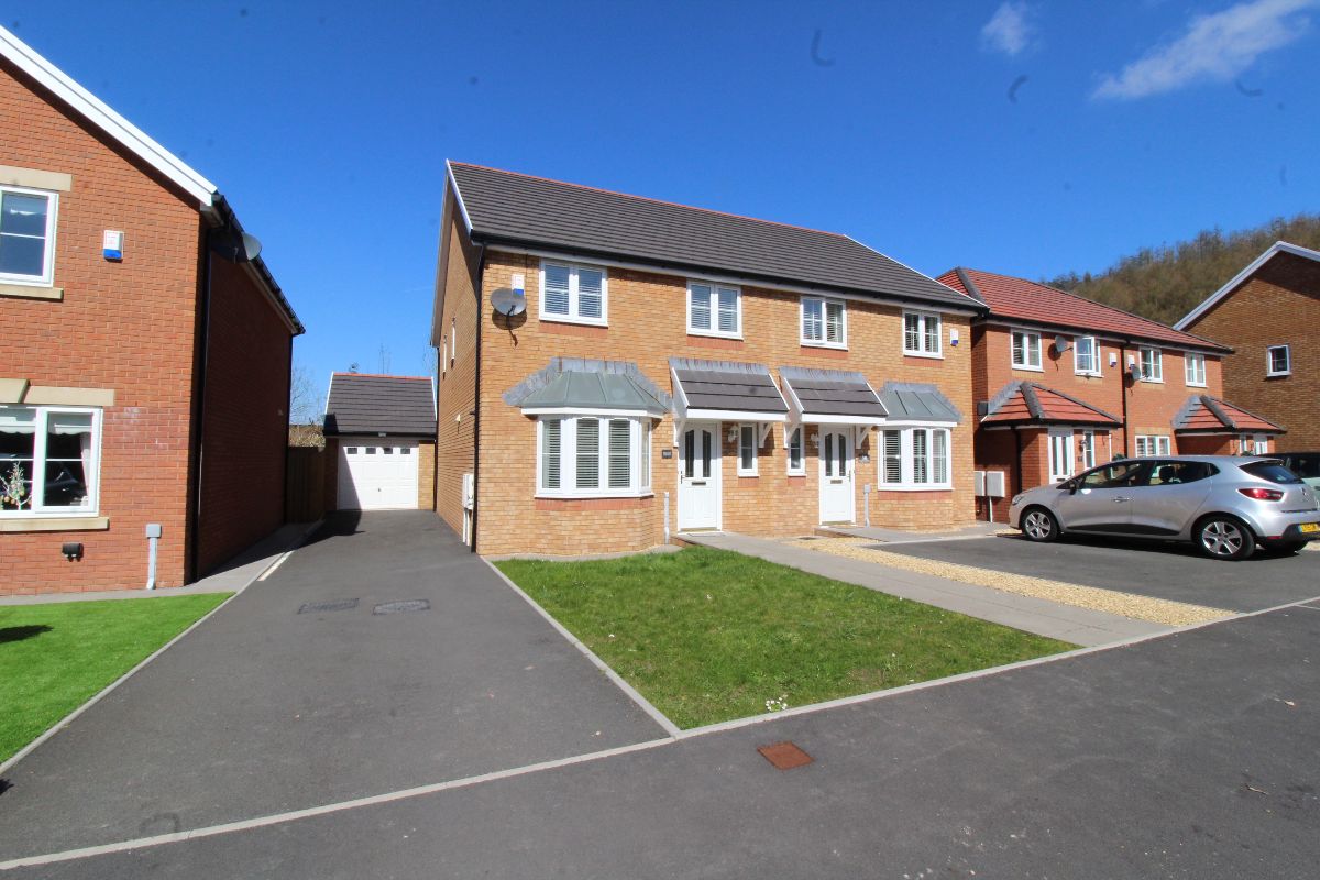 Free property report 38 Copper Beech Drive, Bedwellty Gardens, Tredegar