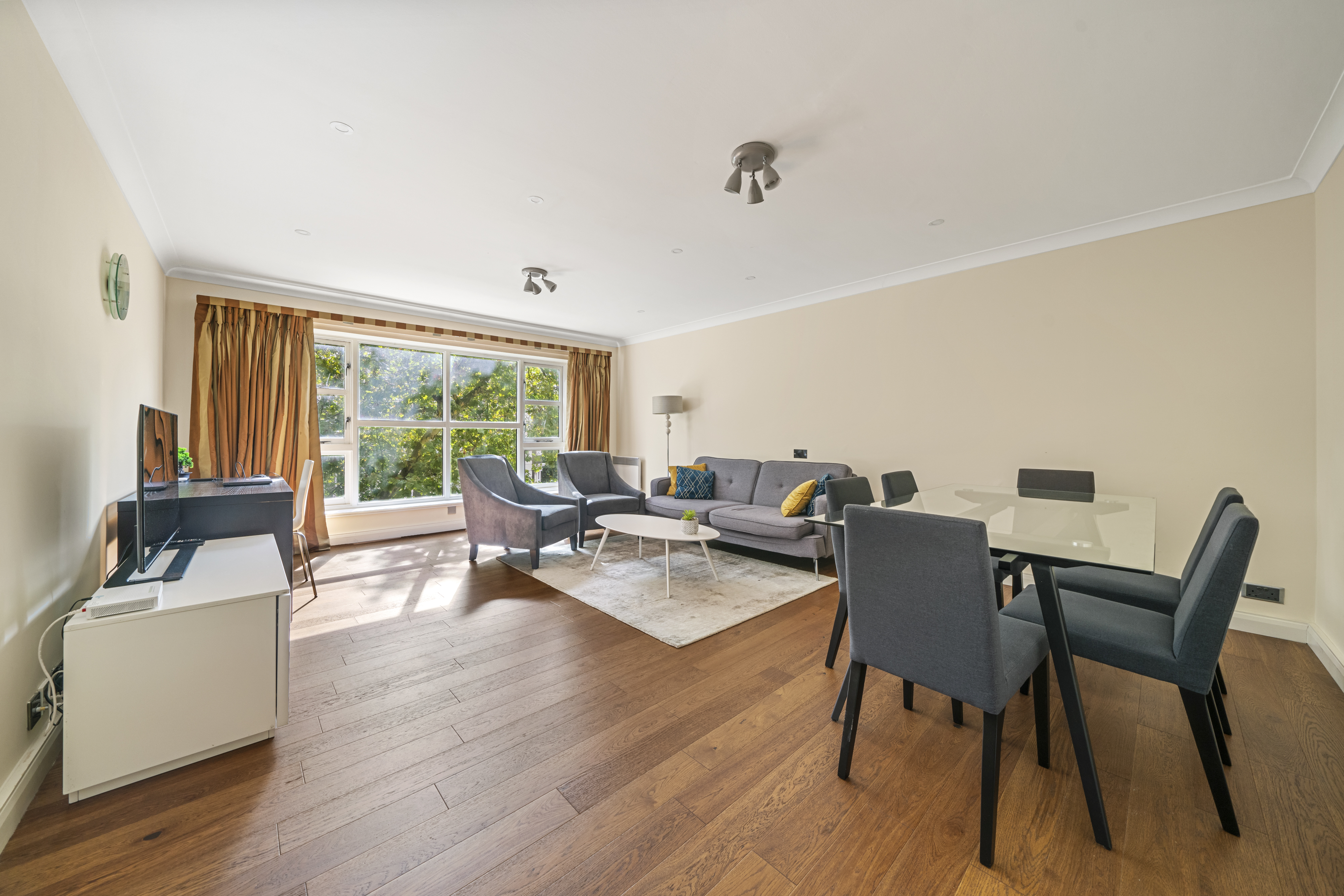 2 bedroom flat for sale 0