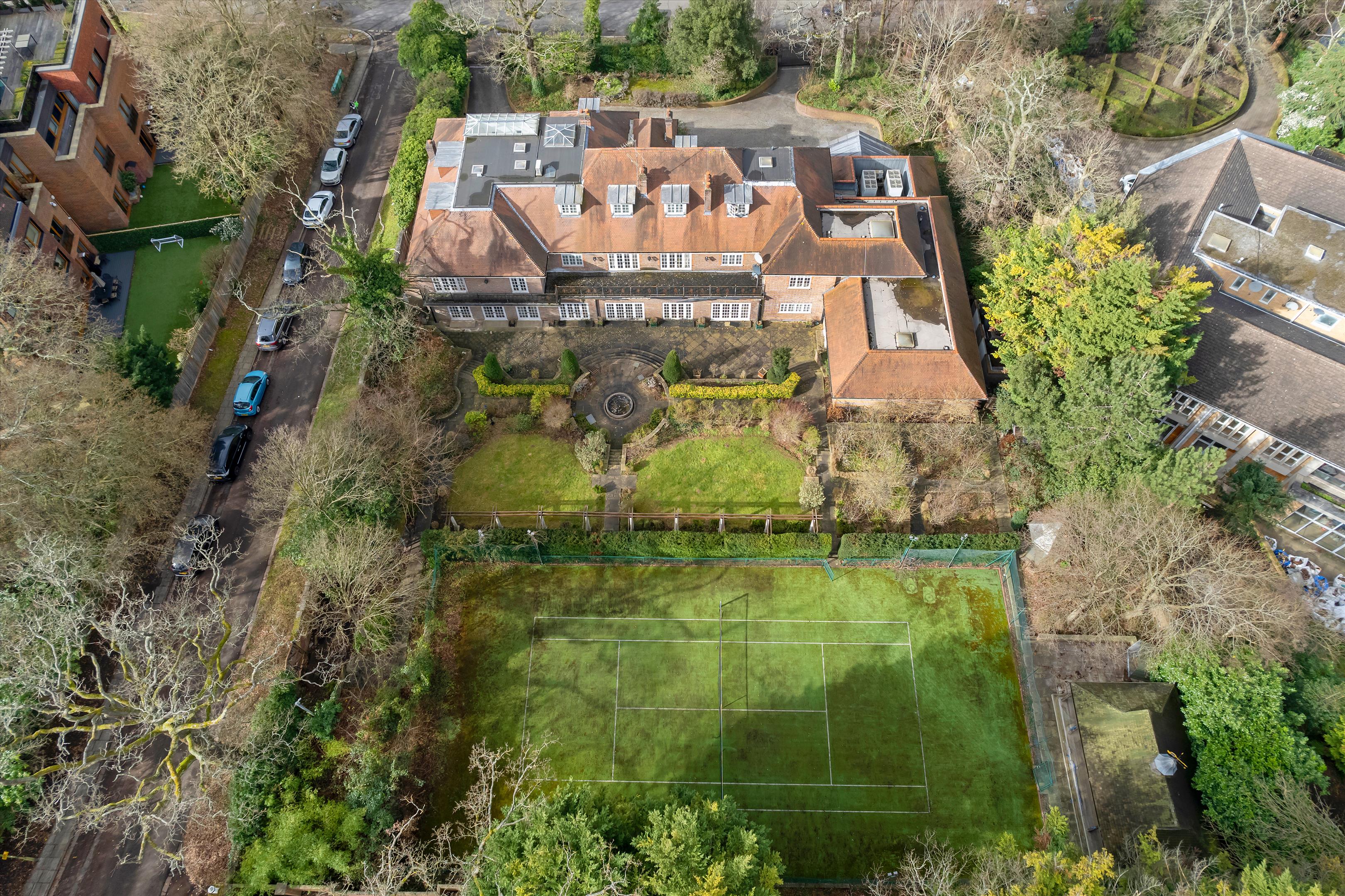 Photos of The Avenue, Hampstead Garden Suburb, London N2