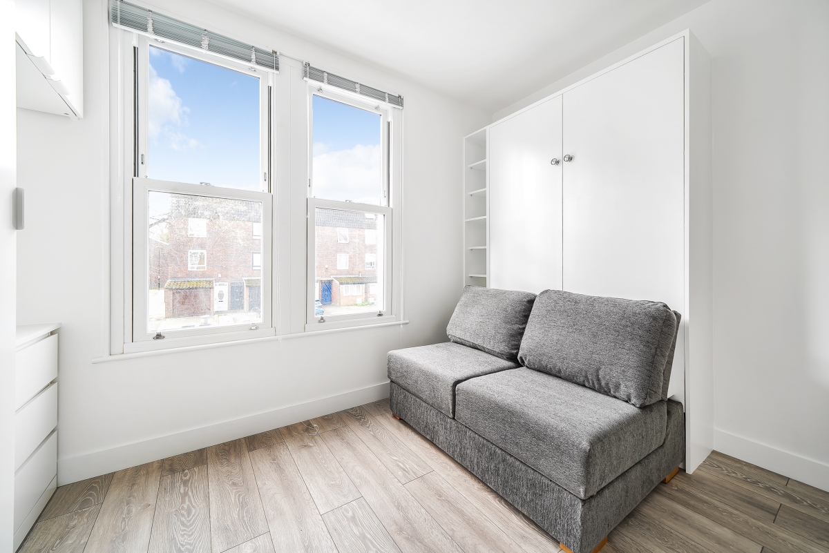 Flat 2, 77, Gilmore Road, London photo 3
