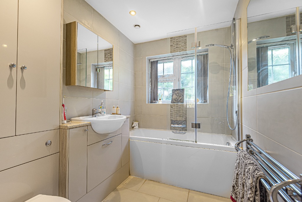 Photos of The Binghams, Maidenhead SL6 61148414 PrimeLocation