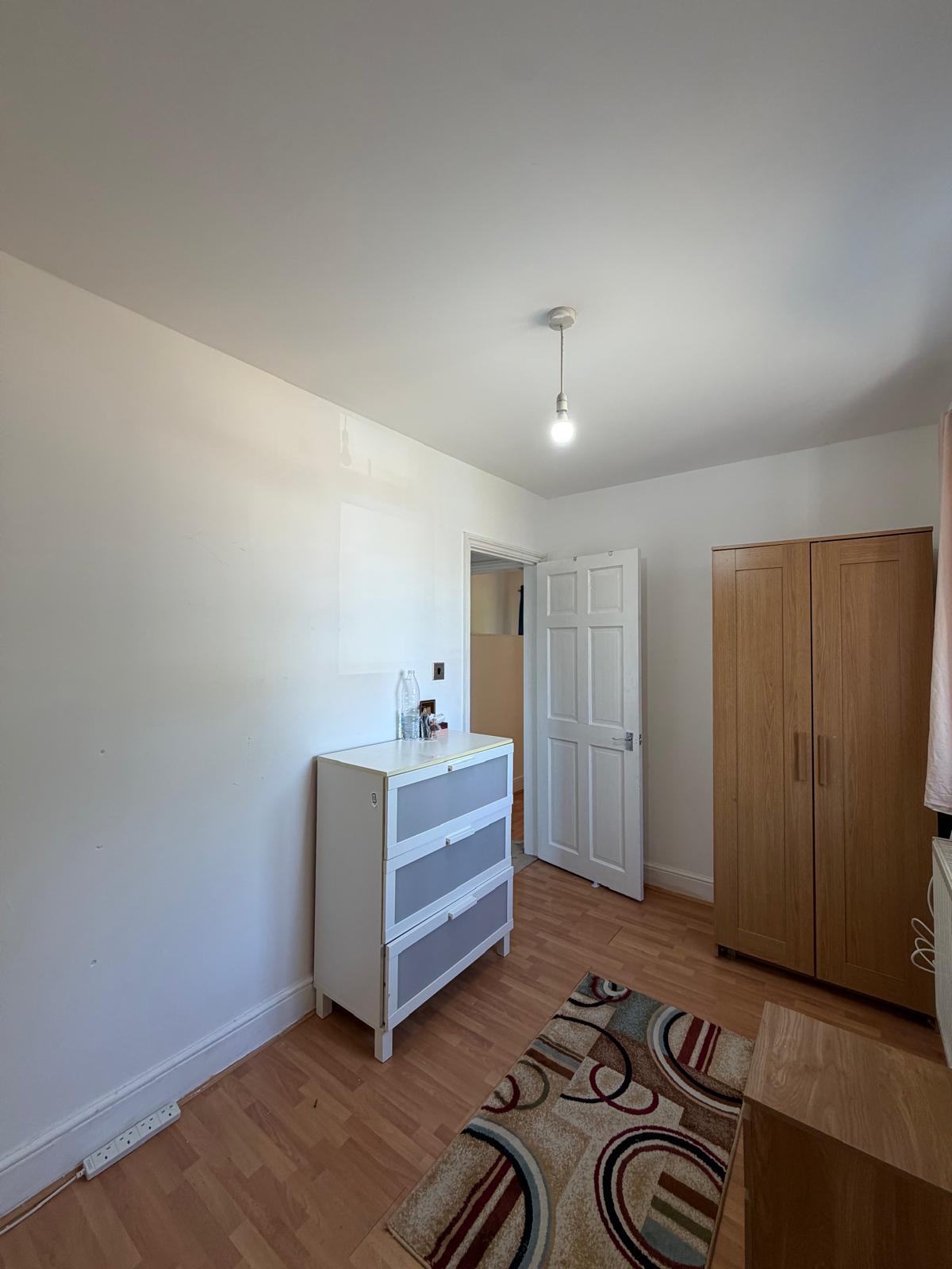 8, Fallow Close, CHIGWELL floorplan