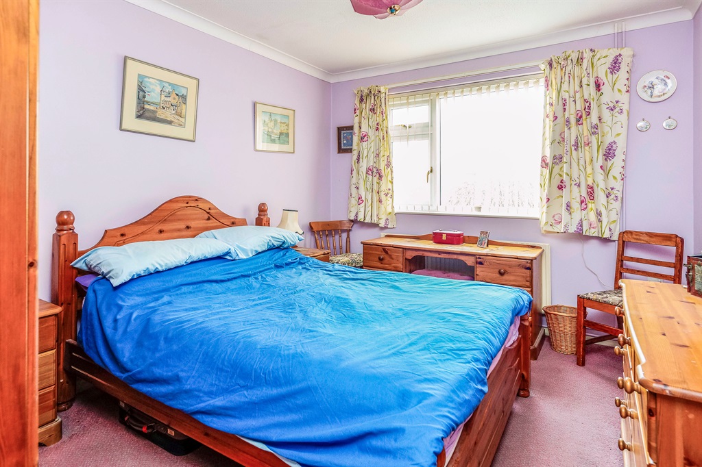 Free property report 6 Silbury Close, Westbury, BA13 3TD Chimnie