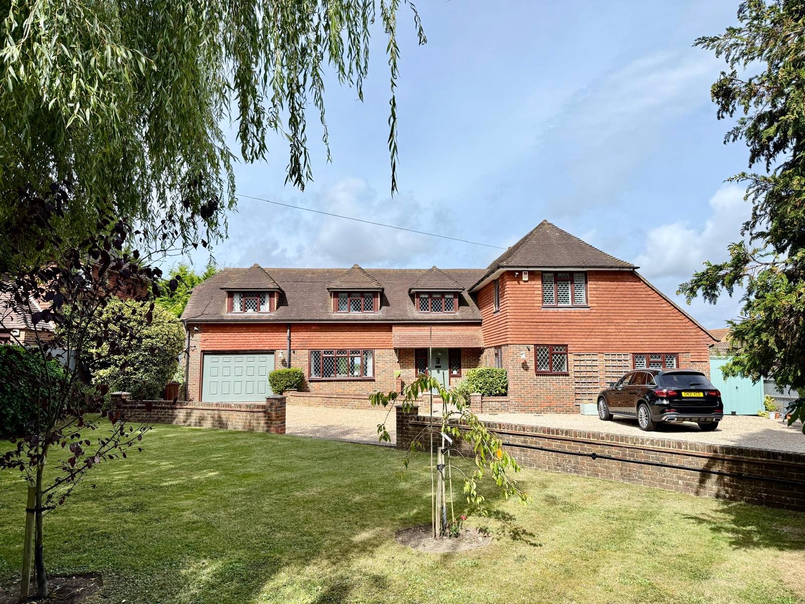 4 bedroom detached house for sale 0