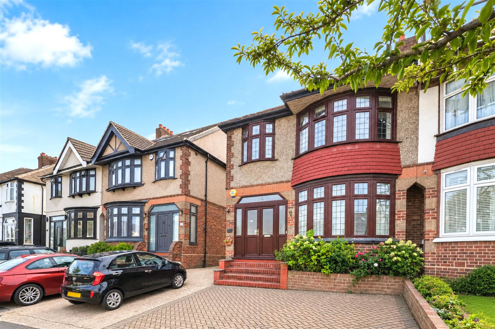 114, Herent Drive, Ilford photo 2