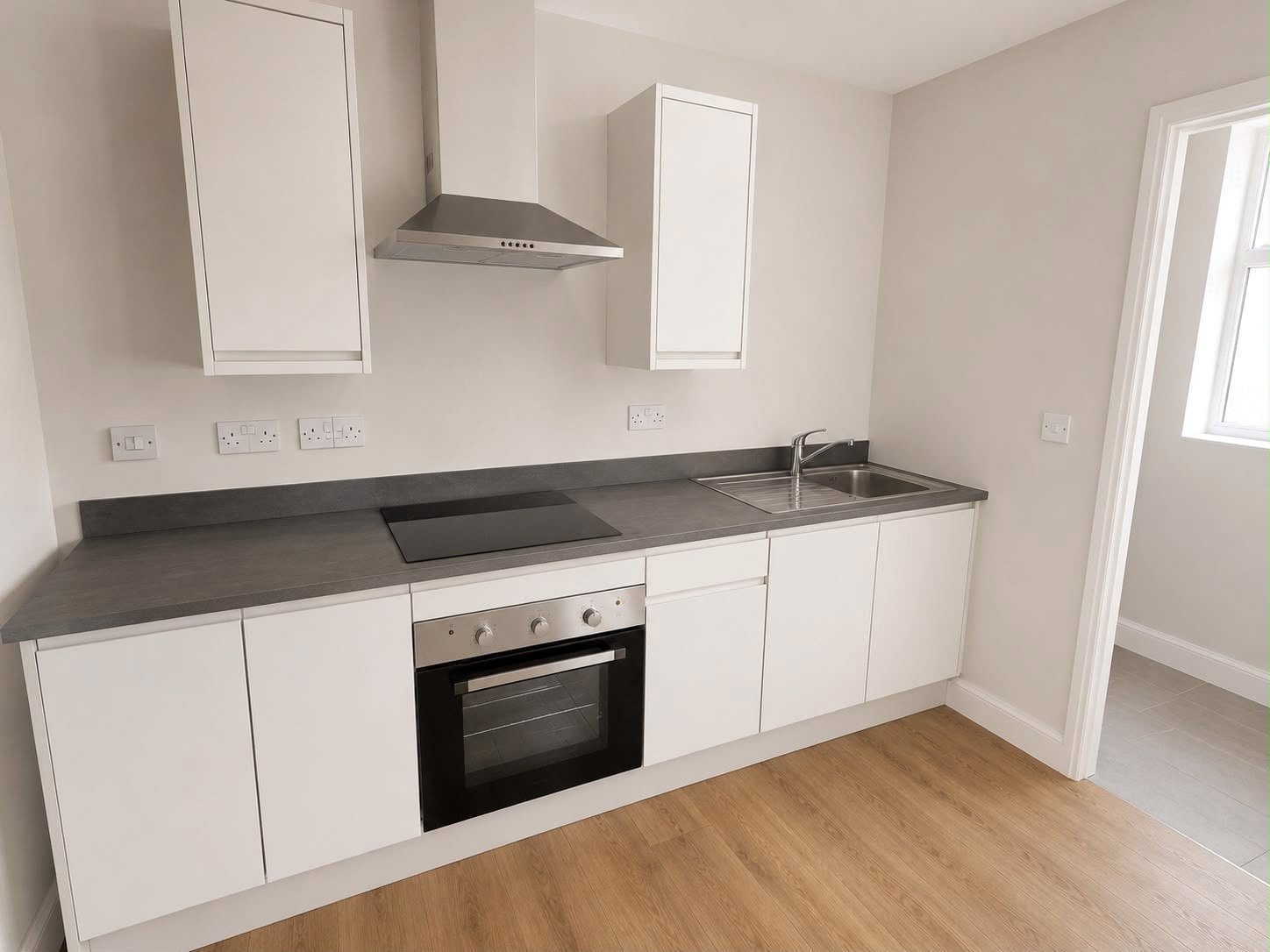 Flat 4, 2, Merridale Lane, Wolverhampton photo 3