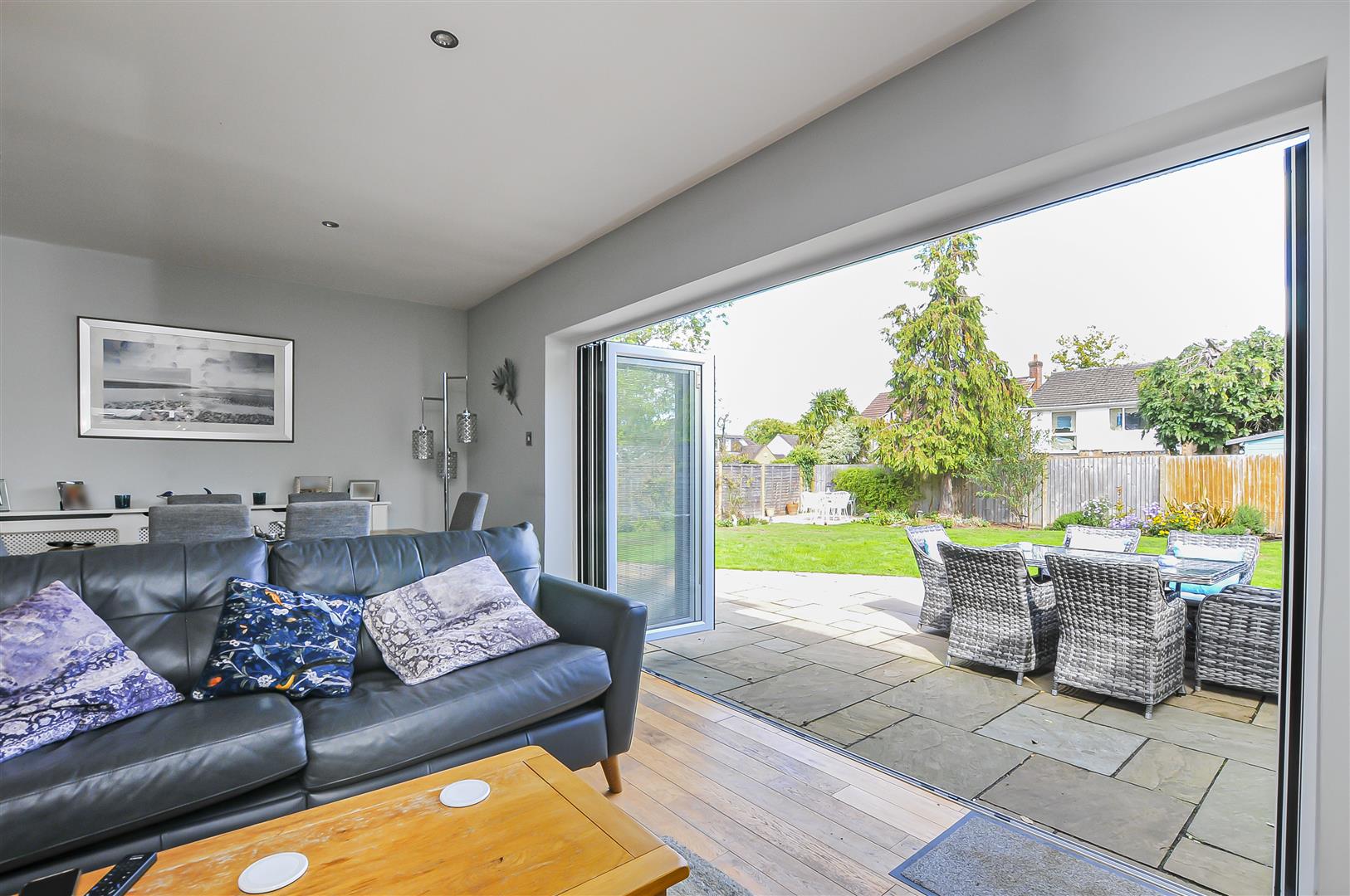 5 bedroom detached house for sale 0