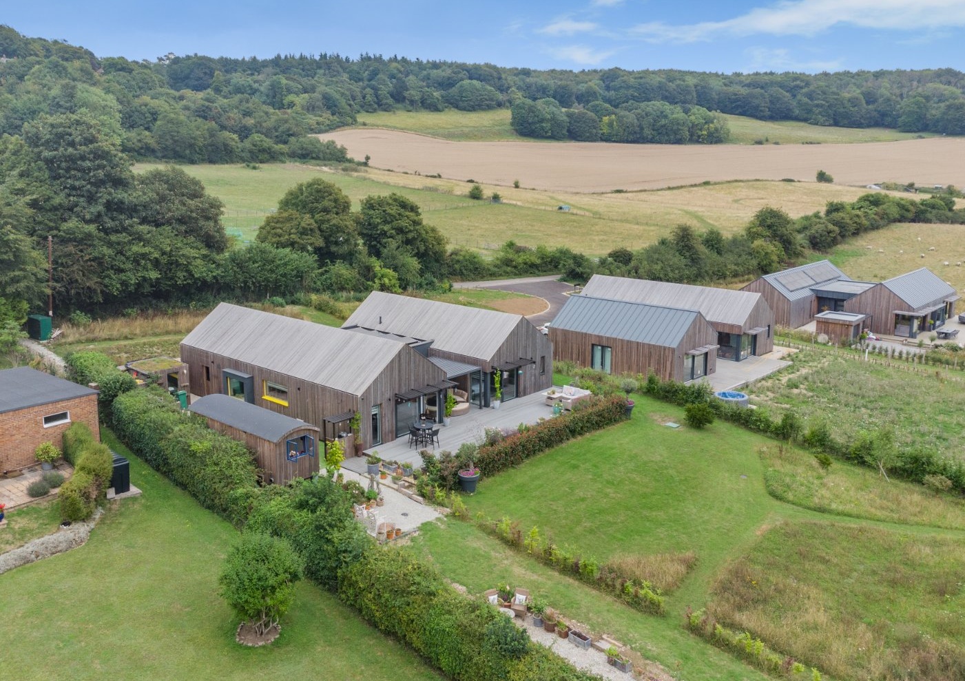 3 bedroom detached house for sale 0