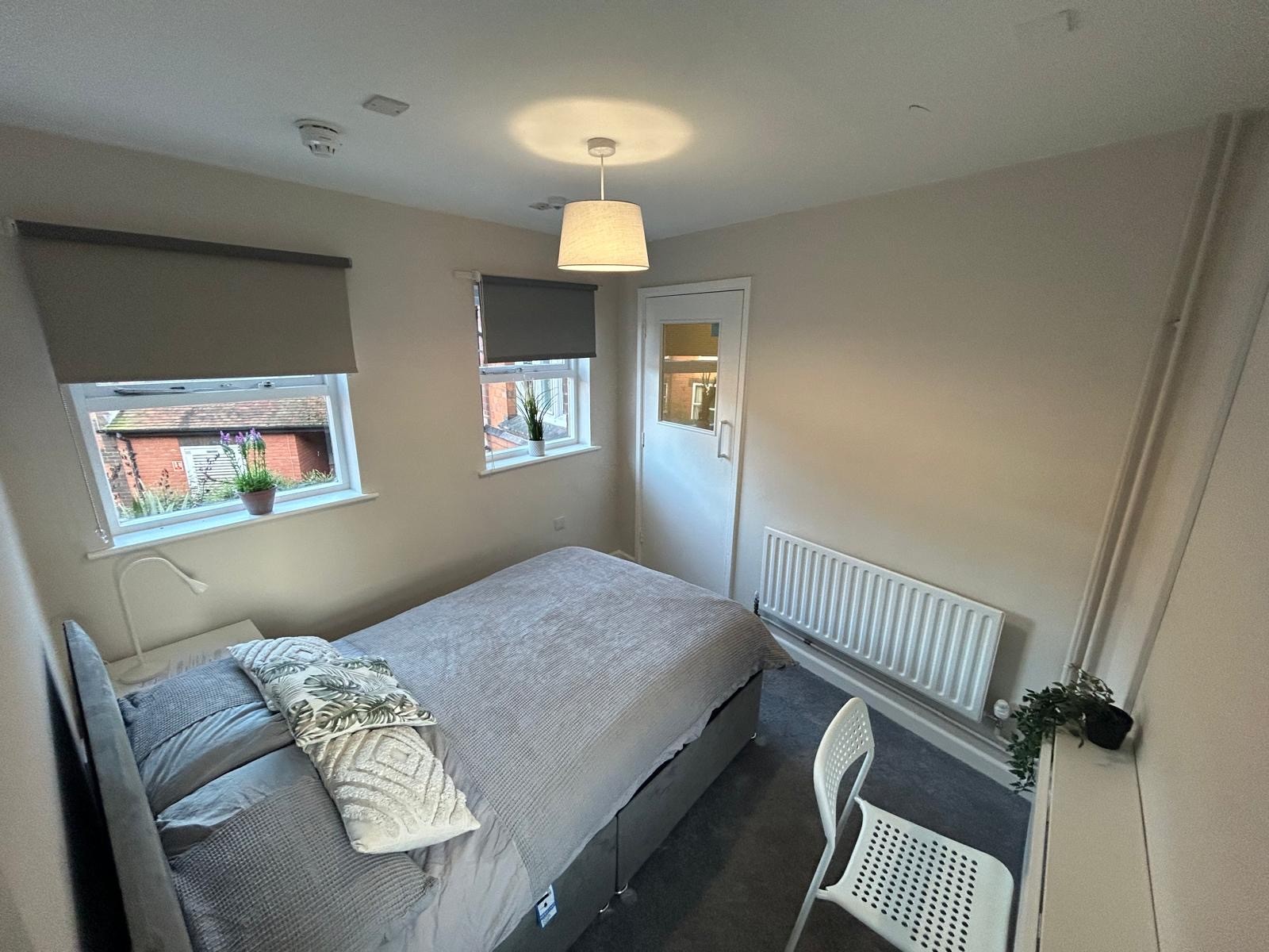 Room 5, DROITWICH photo 4