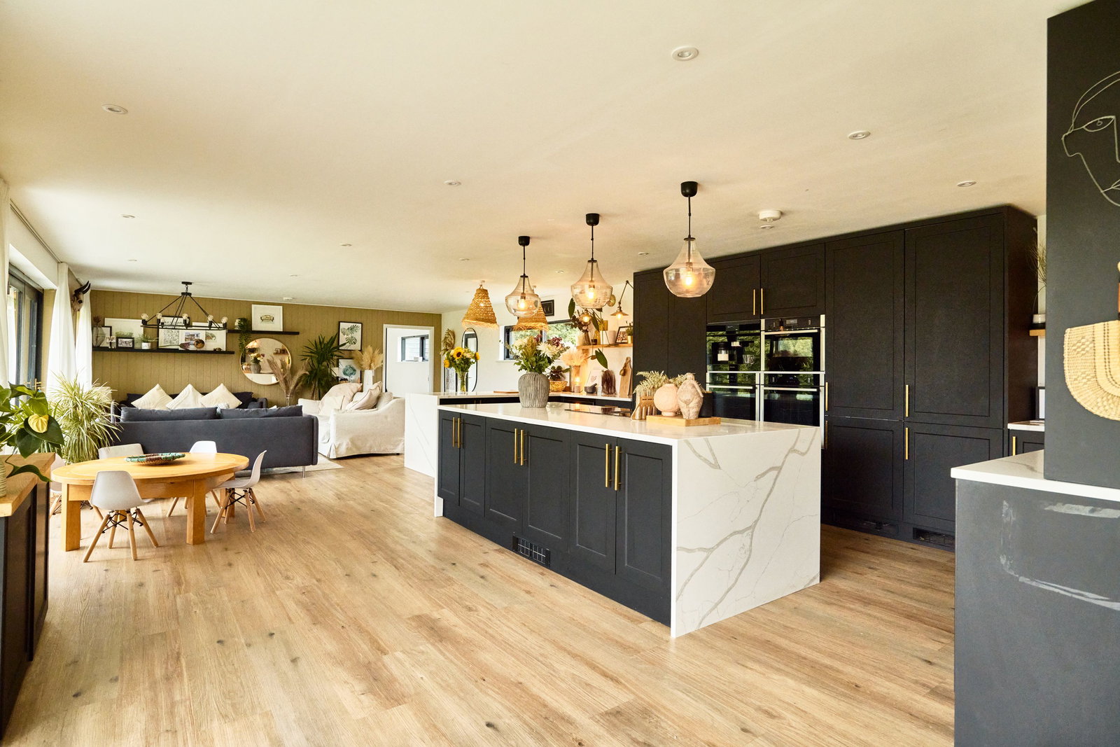 5 bedroom detached house for sale 0